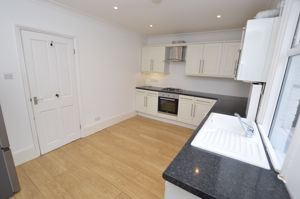 Kitchen-Breakfast Room pic2- click for photo gallery